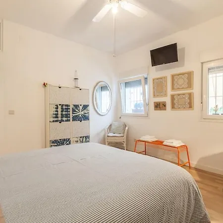Women Only - Solo Mujeres Apartment Seville Exterior photo